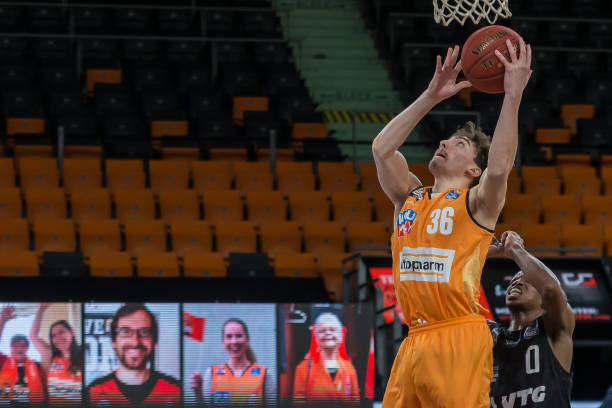 他们凭借不 他们凭借不